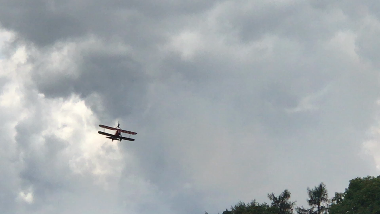 曲芸飛行機