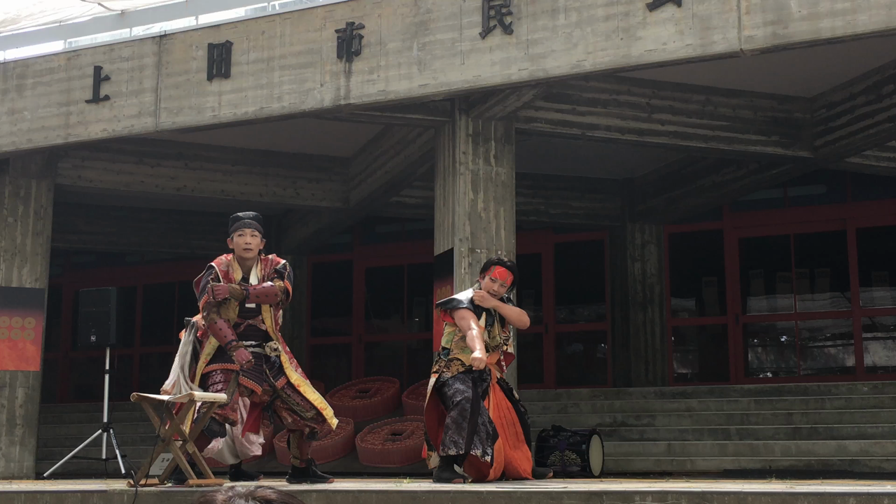土日に行われる演舞