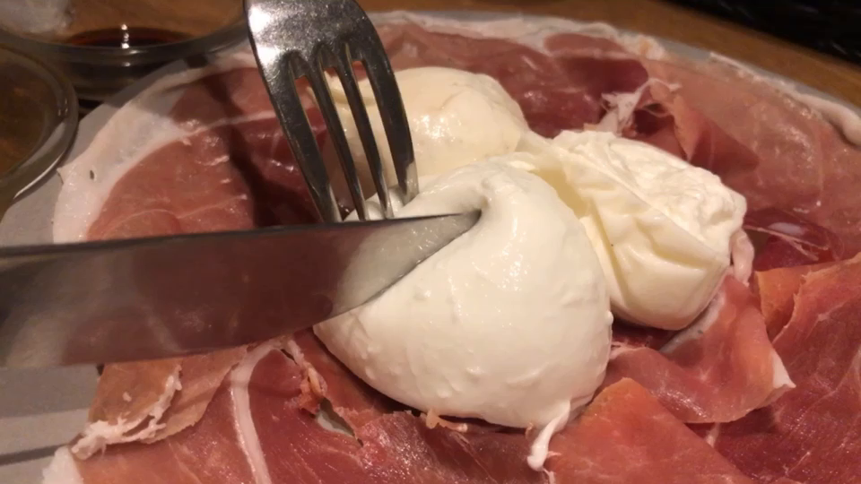 オービカ モッツァレラバーの写真・動画_video_4651
