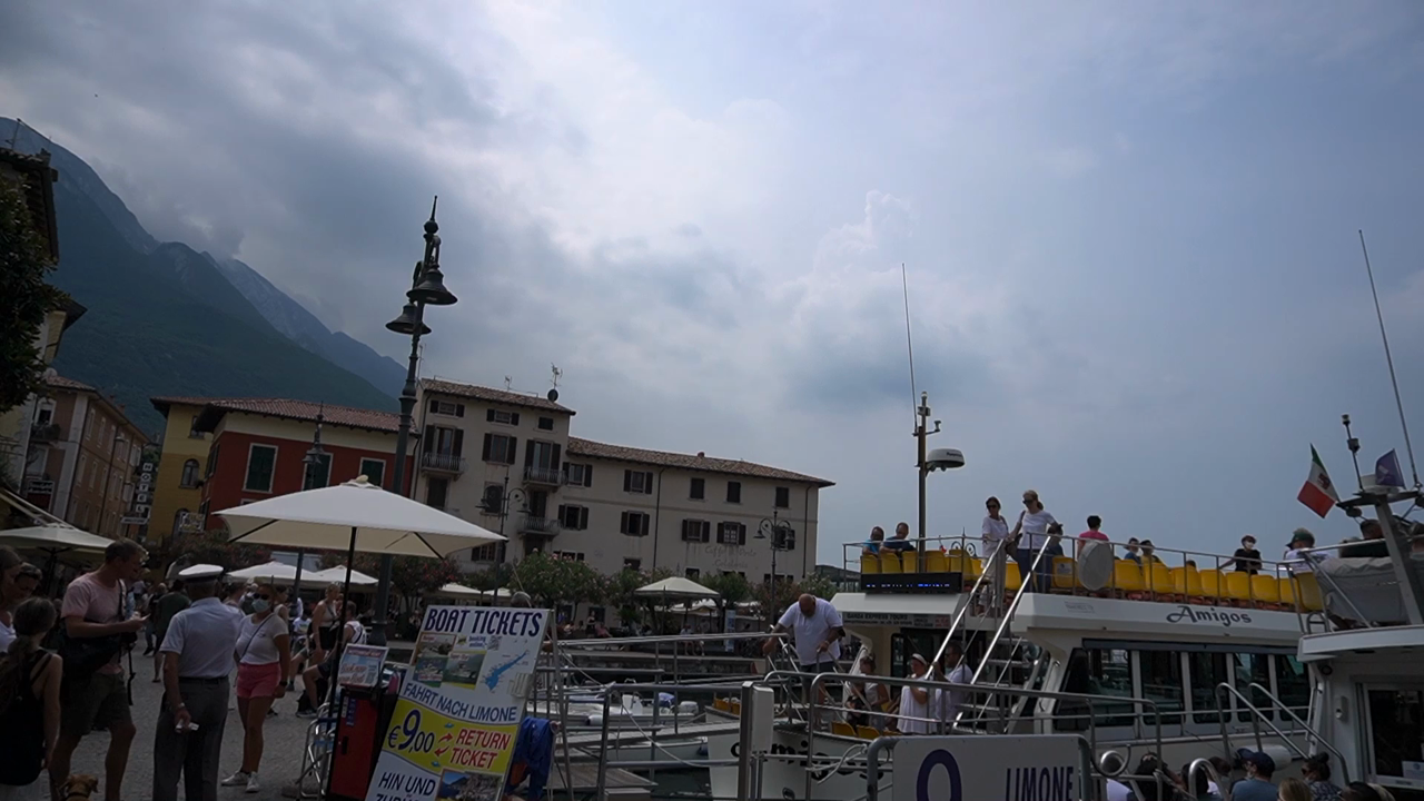 これはLimone行きの船🚢