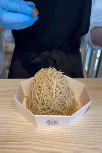 和栗をトリュフのようにトッピング！
