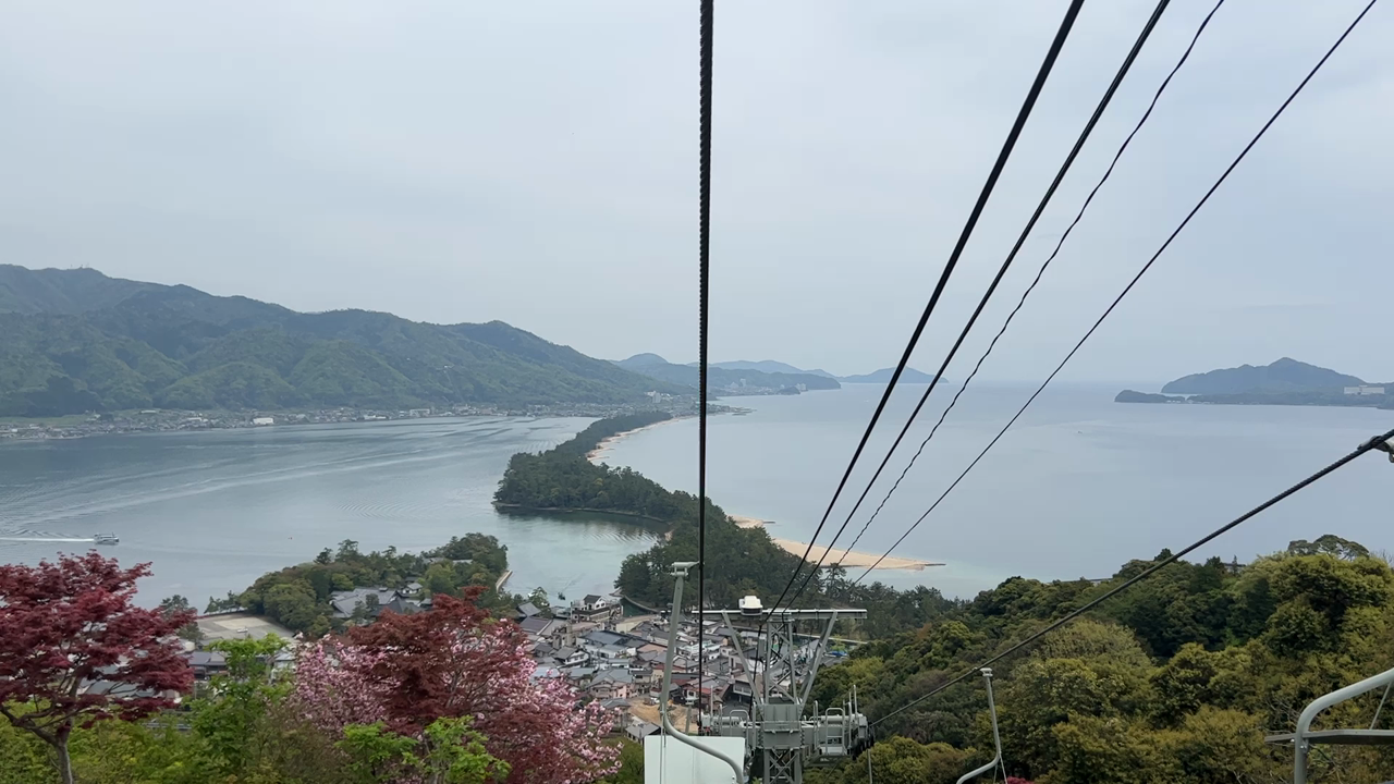 リフトで景色を楽しみながら移動