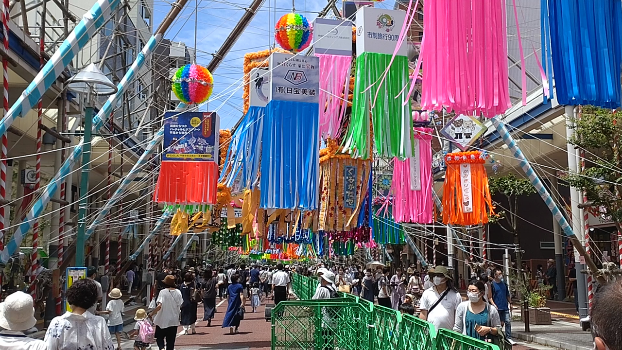 期間中はホコ天です。