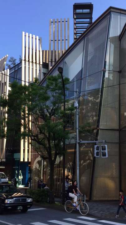 La Perla Aoyama