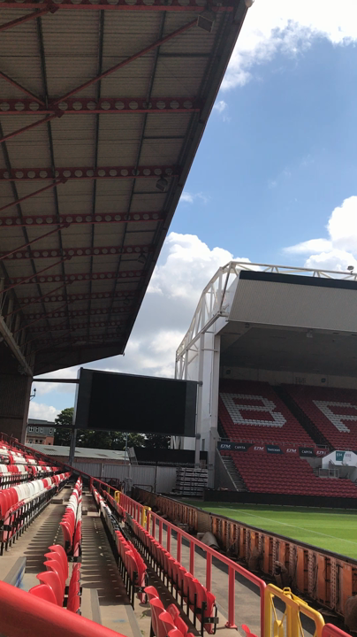 Ashton Gate Stadium (アシュトン・ゲート・スタジアム)